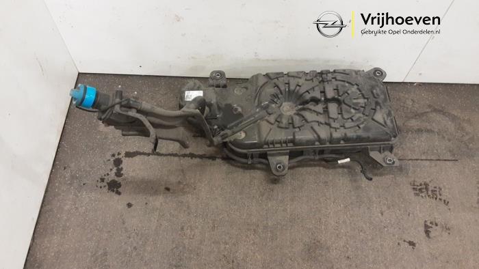 Gebrauchte Adblue Tank Opel Astra K 1.5 CDTi 122 12V Preis € 450,00 Margenregelung angeboten von Autodemontage Vrijhoeven B.V.