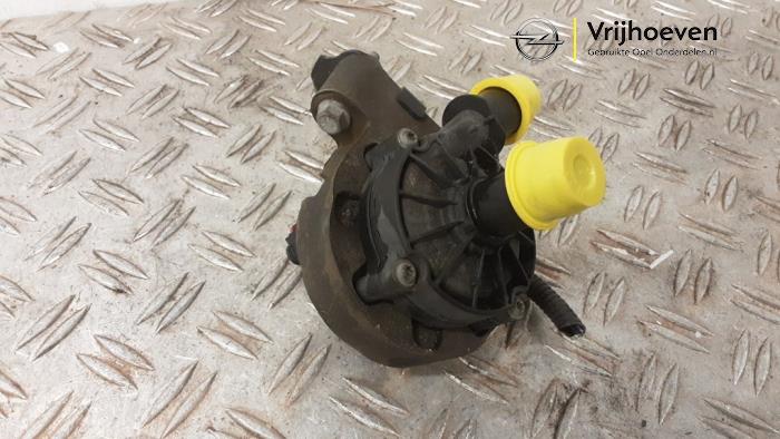 Begagnade Extra vattenpump Opel Astra K 1.5 CDTi 122 12V Pris € 70,00 Marginaltabell erbjuds av Autodemontage Vrijhoeven B.V.