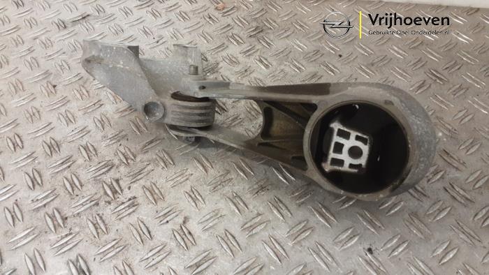Usagé Support moteur Opel Insignia Grand Sport 1.6 CDTI 16V 136 Prix € 50,00 Prix TTC proposé par Autodemontage Vrijhoeven B.V.