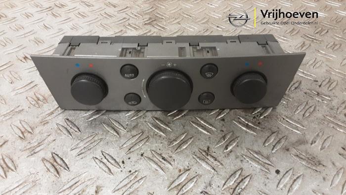 Begagnade Värmekontrollpanel Opel Signum (F48) 3.2 V6 24V Pris € 50,00 Marginaltabell erbjuds av Autodemontage Vrijhoeven B.V.