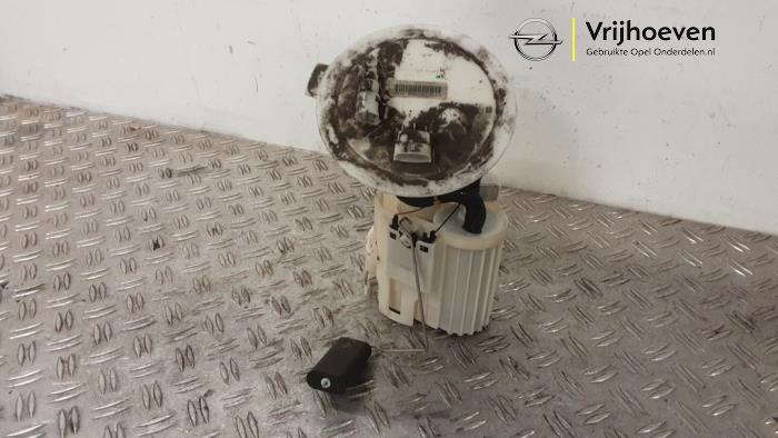Usagé Pompe à carburant Opel Astra H SW (L35) 1.8 16V Prix € 40,00 Règlement à la marge proposé par Autodemontage Vrijhoeven B.V.