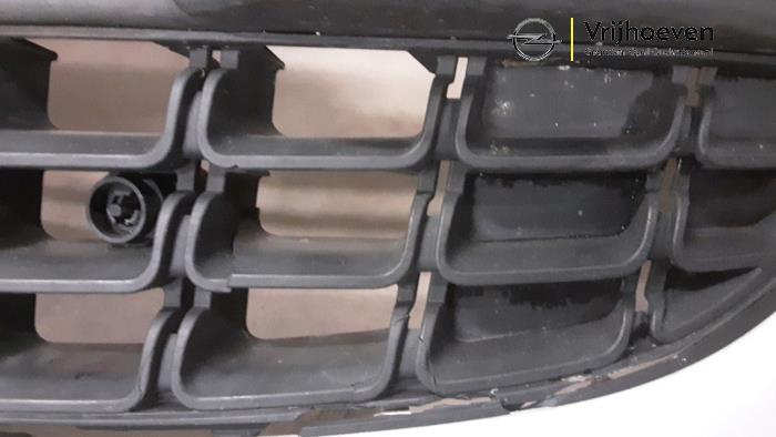 Pare-chocs avant d'un Opel Corsa D 1.2 16V LPG 2012