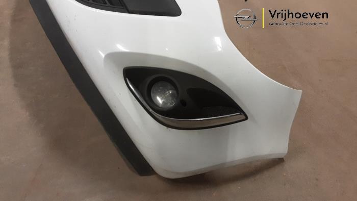 Pare-chocs avant d'un Opel Corsa D 1.2 16V LPG 2012