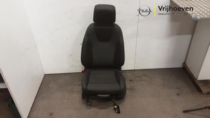 Gebrauchte Sitz links Opel Insignia Grand Sport 1.6 CDTI 16V 136 Preis € 150,00 Mit Mehrwertsteuer angeboten von Autodemontage Vrijhoeven B.V.