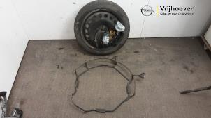 Begagnade Reservhjulsmekanism Opel Adam 1.4 16V Pris € 250,00 Marginaltabell erbjuds av Autodemontage Vrijhoeven B.V.
