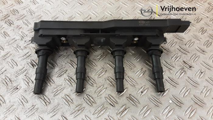 Usagé Bobine Opel Zafira (F75) 1.8 16V Prix € 50,00 Règlement à la marge proposé par Autodemontage Vrijhoeven B.V.