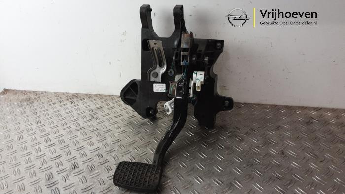 Używane Pedal hamulca Opel Mokka/Mokka X 1.4 Turbo 16V Bi-fuel ecoFLEX 4x2 Cena € 80,00 Procedura marży oferowane przez Autodemontage Vrijhoeven B.V.