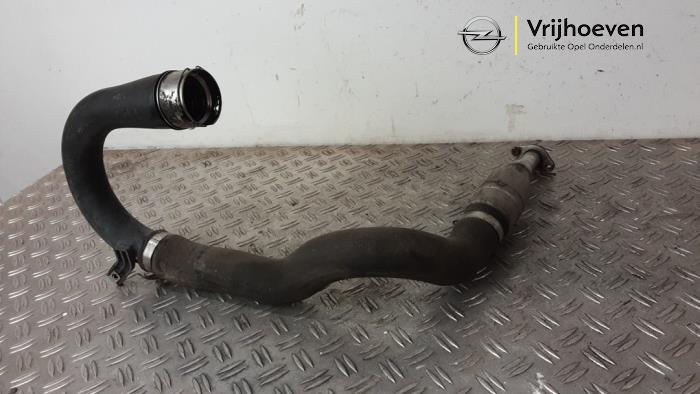 Gebrauchte Intercooler Schlauch Opel Corsa E 1.3 CDTi 16V ecoFLEX Preis € 150,00 Margenregelung angeboten von Autodemontage Vrijhoeven B.V.