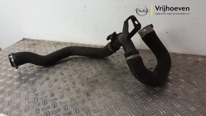 Usagé Tube intercooler Opel Mokka X 1.4 Turbo 16V Prix € 100,00 Règlement à la marge proposé par Autodemontage Vrijhoeven B.V.