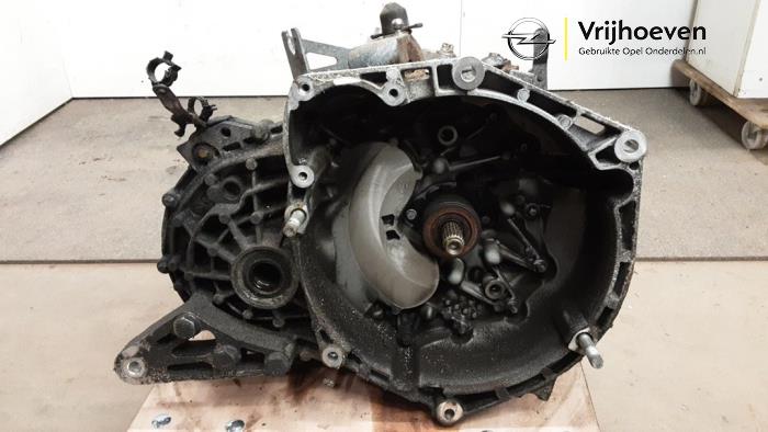 Gebrauchte Getriebe Opel Combo 1.6 CDTI 16V Preis € 700,00 Margenregelung angeboten von Autodemontage Vrijhoeven B.V.