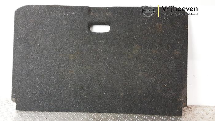 Używane Plyta podlogowa bagaznika Opel Corsa D 1.4 16V Twinport Cena € 75,00 Procedura marży oferowane przez Autodemontage Vrijhoeven B.V.