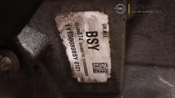 Getriebe van een Opel Corsa E 1.0 SIDI Turbo 12V 2015