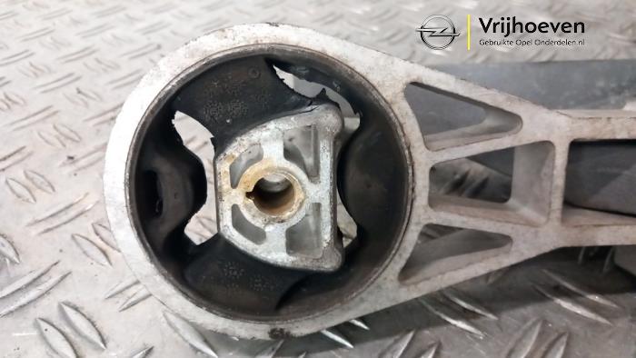 Usagé Support moteur Opel Corsa E 1.0 SIDI Turbo 12V Prix € 30,00 Règlement à la marge proposé par Autodemontage Vrijhoeven B.V.