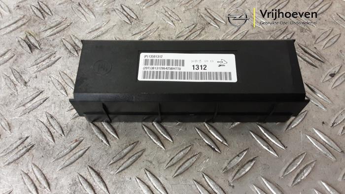 Begagnade Datorer, värmare Opel Corsa E 1.0 SIDI Turbo 12V Pris € 20,00 Marginaltabell erbjuds av Autodemontage Vrijhoeven B.V.