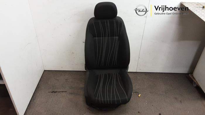 Używane Fotel prawy Opel Corsa D 1.3 CDTi 16V ecoFLEX Cena € 100,00 Procedura marży oferowane przez Autodemontage Vrijhoeven B.V.