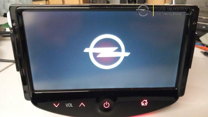 Używane Modul radiowy Opel Adam 1.2 16V Cena € 300,00 Procedura marży oferowane przez Autodemontage Vrijhoeven B.V.