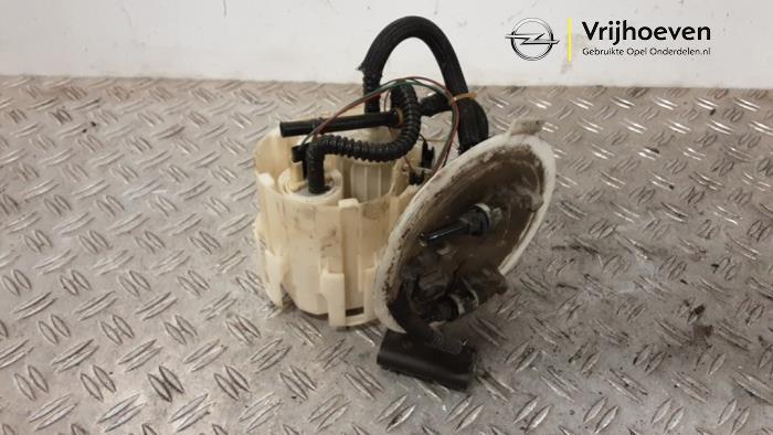 Usagé Pompe carburant électrique Opel Zafira (M75) 2.0 16V Turbo Prix € 75,00 Règlement à la marge proposé par Autodemontage Vrijhoeven B.V.
