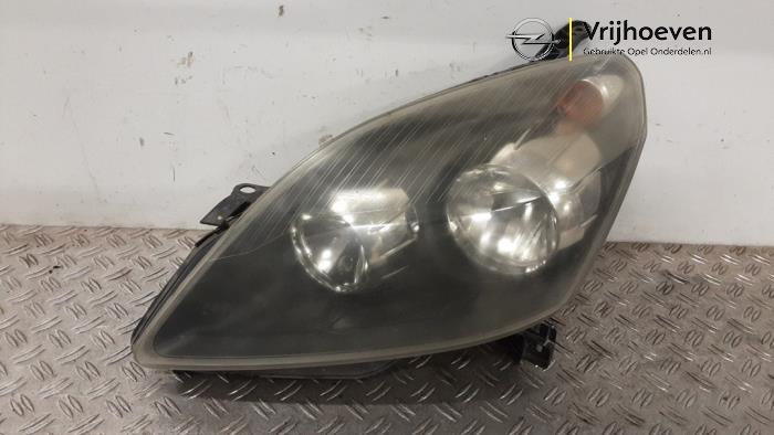 Używane Reflektor lewy Opel Zafira (M75) 2.0 16V Turbo Cena € 75,00 Procedura marży oferowane przez Autodemontage Vrijhoeven B.V.