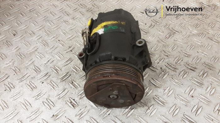Usagé Pompe clim Opel Zafira (M75) 2.0 16V Turbo Prix € 100,00 Règlement à la marge proposé par Autodemontage Vrijhoeven B.V.