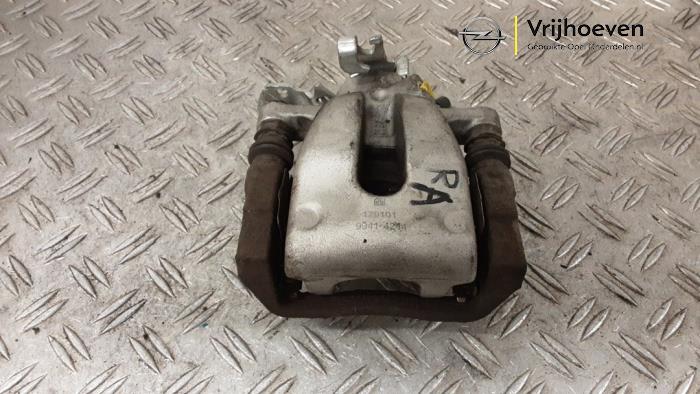Begagnade Bakre bromsok, höger Opel Zafira (M75) 2.0 16V Turbo Pris € 50,00 Marginaltabell erbjuds av Autodemontage Vrijhoeven B.V.