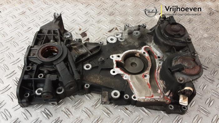 Usagé Couvercle de distribution Opel Corsa E 1.4 16V Prix € 170,00 Règlement à la marge proposé par Autodemontage Vrijhoeven B.V.