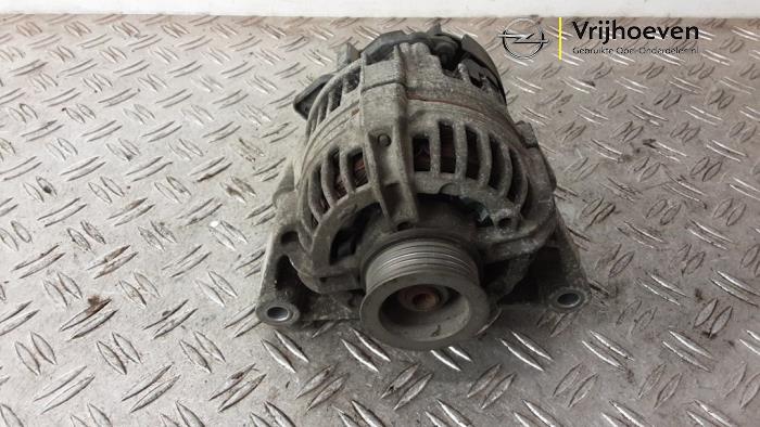 Begagnade Dynamo Opel Corsa C (F08/68) 1.0 12V Pris € 30,00 Marginaltabell erbjuds av Autodemontage Vrijhoeven B.V.