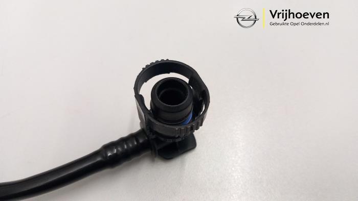 Evap Ventil van een Opel Astra J (PC6/PD6/PE6/PF6) 1.4 Turbo 16V 2012