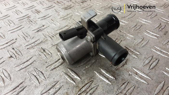 Begagnade Extra vattenpump Opel Corsa E 1.4 16V Pris € 30,00 Marginaltabell erbjuds av Autodemontage Vrijhoeven B.V.