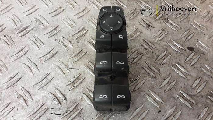 Usados Interruptor combinado de ventanillas Opel Insignia Grand Sport 2.0 CDTI 16V Precio € 60,00 Norma de margen ofrecido por Autodemontage Vrijhoeven B.V.