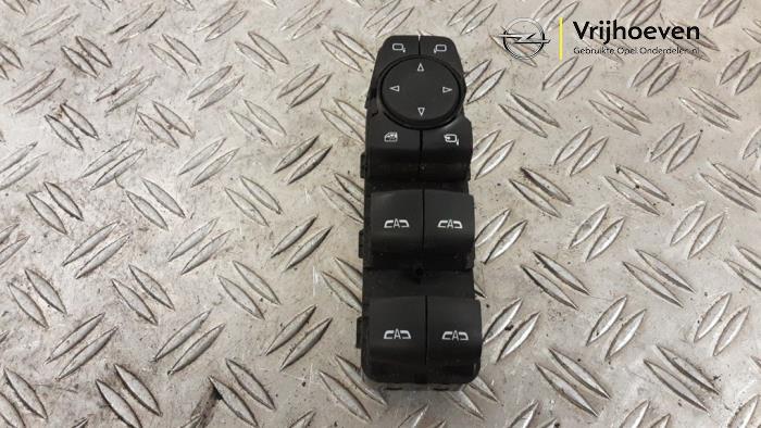 Usados Interruptor combinado de ventanillas Opel Insignia Grand Sport 1.6 CDTI 16V 136 Precio € 60,00 Norma de margen ofrecido por Autodemontage Vrijhoeven B.V.