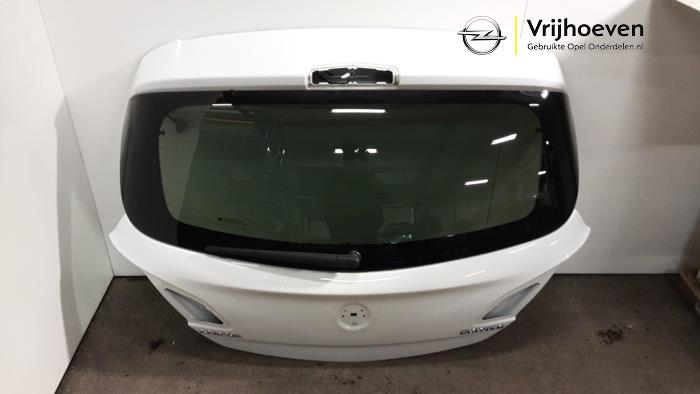 Begagnade Baklucka Opel Corsa E 1.0 SIDI Turbo 12V Pris € 400,00 Marginaltabell erbjuds av Autodemontage Vrijhoeven B.V.