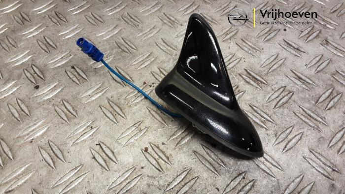 Używane Antena Opel Insignia Grand Sport 1.6 CDTI 16V 136 Cena € 25,00 Procedura marży oferowane przez Autodemontage Vrijhoeven B.V.