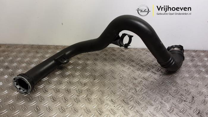 Usagé Tube intercooler Opel Insignia Grand Sport 1.6 CDTI 16V 136 Prix € 150,00 Règlement à la marge proposé par Autodemontage Vrijhoeven B.V.