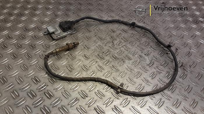 Usados Sensor Nox Opel Insignia Grand Sport 1.6 CDTI 16V 136 Precio € 300,00 Norma de margen ofrecido por Autodemontage Vrijhoeven B.V.