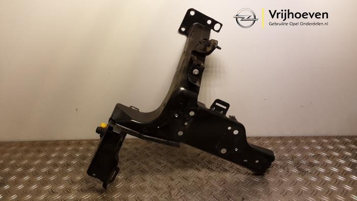 Begagnade Front Opel Corsa E 1.0 SIDI Turbo 12V Pris € 75,00 Marginaltabell erbjuds av Autodemontage Vrijhoeven B.V.