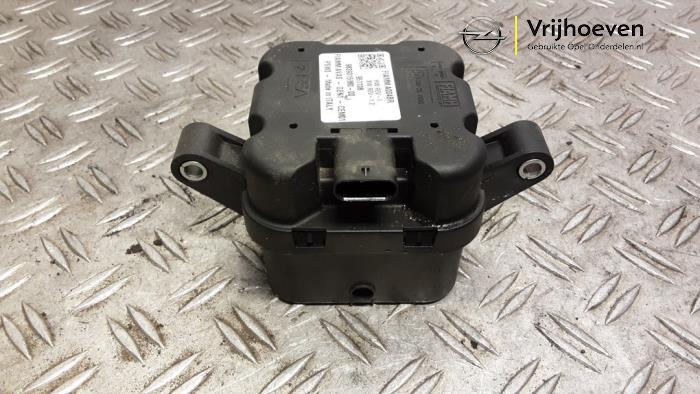 Używane Glosnik VESS Opel Corsa F (UB/UH/UP) Electric, Corsa-e 50kWh Cena € 45,00 Procedura marży oferowane przez Autodemontage Vrijhoeven B.V.