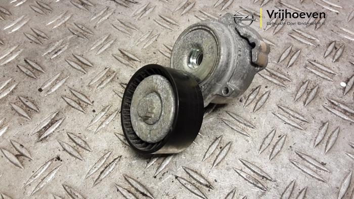 Spanrolle multiriem van een Opel Astra L Sports Tourer (F4/FC/FN/FR) 1.2 Turbo 130 12V 2023