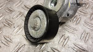 Spanrolle multiriem van een Opel Astra L Sports Tourer (F4/FC/FN/FR) 1.2 Turbo 130 12V 2023