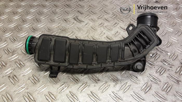 Gebrauchte Intercooler Rohr Opel Astra L Sports Tourer (F4/FC/FN/FR) 1.2 Turbo 130 12V Preis € 25,00 Margenregelung angeboten von Autodemontage Vrijhoeven B.V.