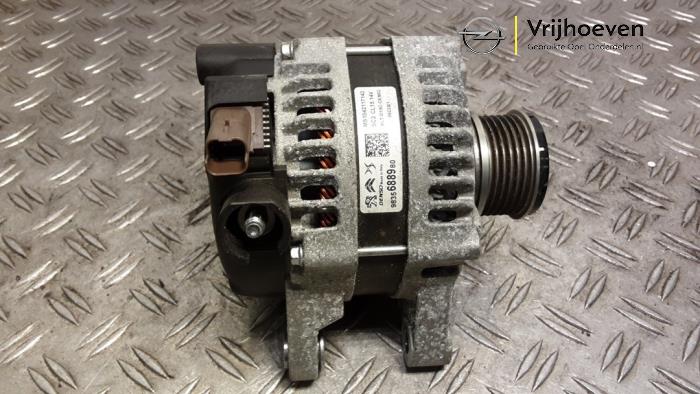 Gebrauchte Dynamo Opel Corsa F (UB/UH/UP) 1.2 Turbo 12V 100 Preis € 60,00 Margenregelung angeboten von Autodemontage Vrijhoeven B.V.