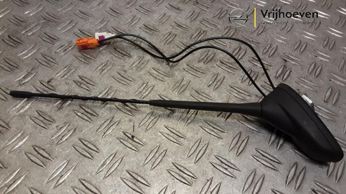 Używane Antena Opel Corsa F (UB/UH/UP) 1.2 Turbo 12V 100 Cena € 20,00 Procedura marży oferowane przez Autodemontage Vrijhoeven B.V.