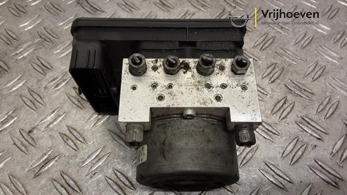 Gebrauchte ABS Pumpe Opel Corsa F (UB/UH/UP) 1.2 Turbo 12V 100 Preis € 140,00 Margenregelung angeboten von Autodemontage Vrijhoeven B.V.