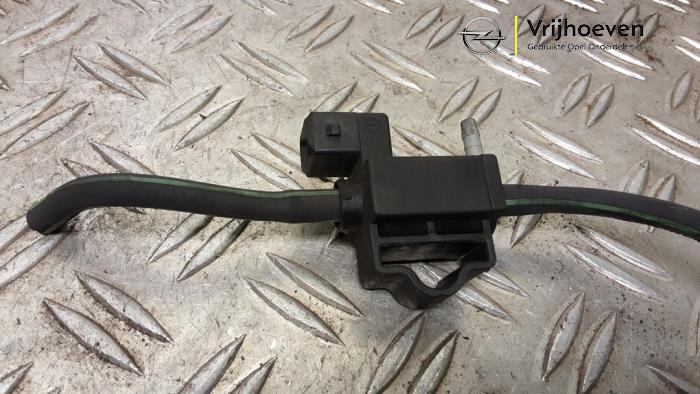 Usagé Régulateur pression turbo Opel Meriva (B) 1.4 Turbo 16V ecoFLEX Prix € 25,00 Règlement à la marge proposé par Autodemontage Vrijhoeven B.V.