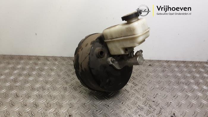 Usagé Servo frein Opel Antara (LA6) 3.2 V6 24V 4x4 Prix € 75,00 Règlement à la marge proposé par Autodemontage Vrijhoeven B.V.