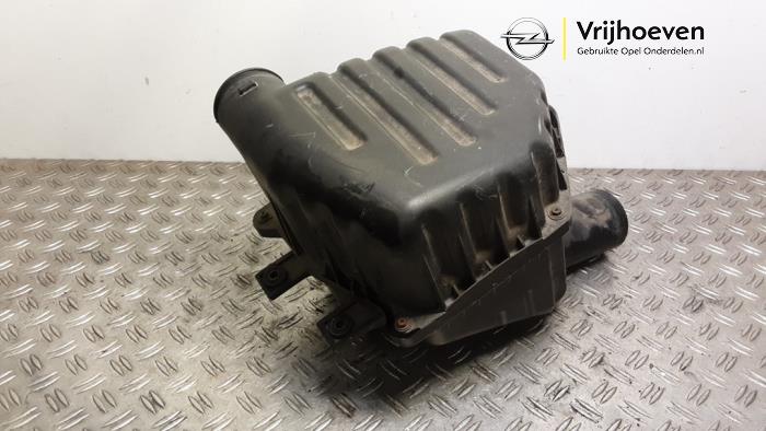 Begagnade Luftfilterhus Opel Antara (LA6) 2.0 CDTI 16V 4x2 Pris € 25,00 Marginaltabell erbjuds av Autodemontage Vrijhoeven B.V.