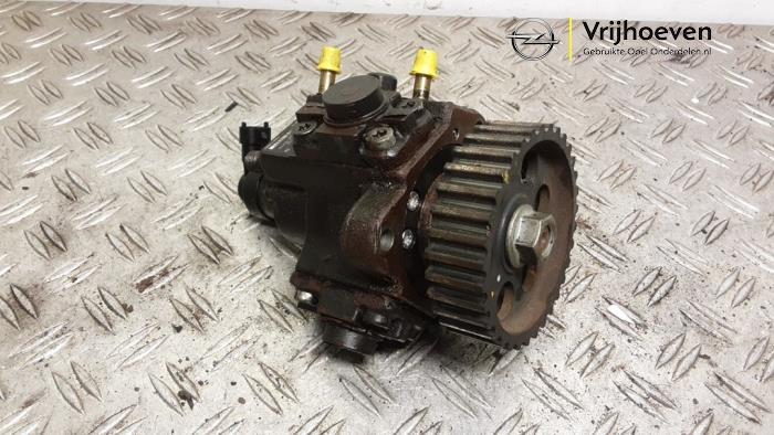 Used Diesel pump Opel Antara (LA6) 2.0 CDTI 16V 4x2 Price € 150,00 Margin scheme offered by Autodemontage Vrijhoeven B.V.