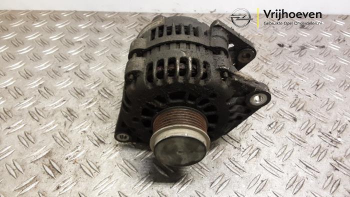 Begagnade Dynamo Opel Zafira (M75) 1.7 CDTi 16V Pris € 30,00 Marginaltabell erbjuds av Autodemontage Vrijhoeven B.V.