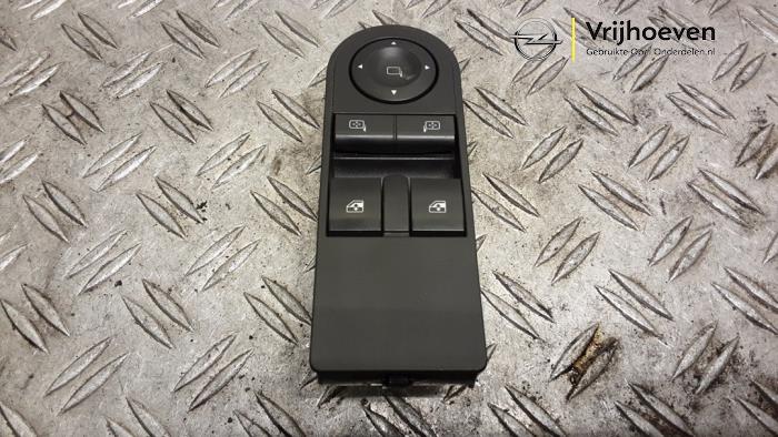 Usados Interruptor combinado de ventanillas Opel Zafira (M75) 1.8 16V Ecotec Precio € 50,00 Norma de margen ofrecido por Autodemontage Vrijhoeven B.V.