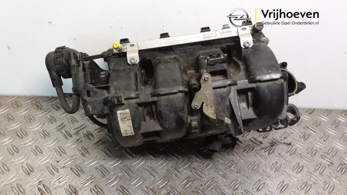 Używane Kolektor dolotowy Opel Meriva (B) 1.4 16V Ecotec Cena € 450,00 Procedura marży oferowane przez Autodemontage Vrijhoeven B.V.