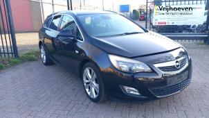 Engine from a Opel Astra J Sports Tourer (PD8/PE8/PF8) 1.4 Turbo 16V 2011